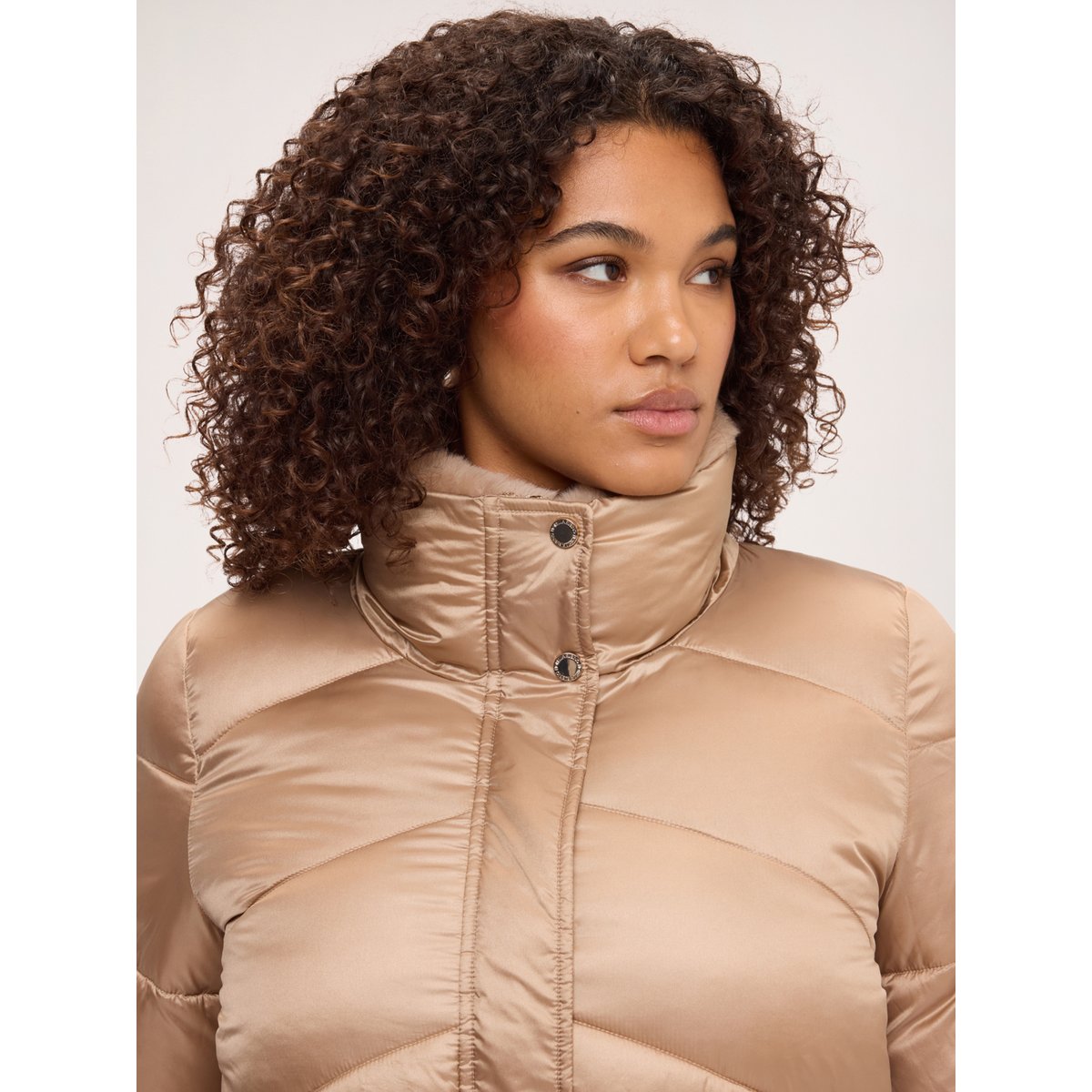Doudoune courte avec col en peluche beige, FIORELLA RUBINO