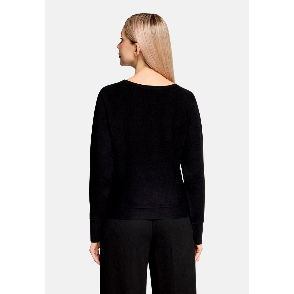 Pull-over en fine maille à manches chauve-souris noir, BETTY BARCLAY