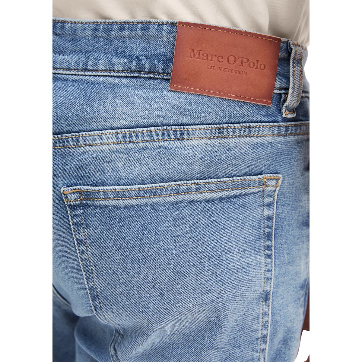 Jeans modèle Kalmo droit en coton bio mélangé bleu clair, MARC O'POLO