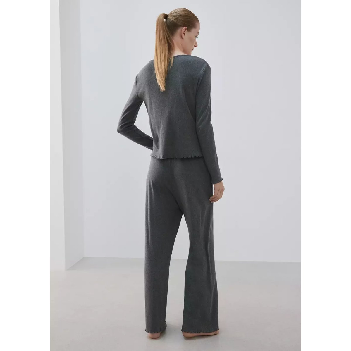 Pantalon de pyjama en coton ajouré gris, MANGO