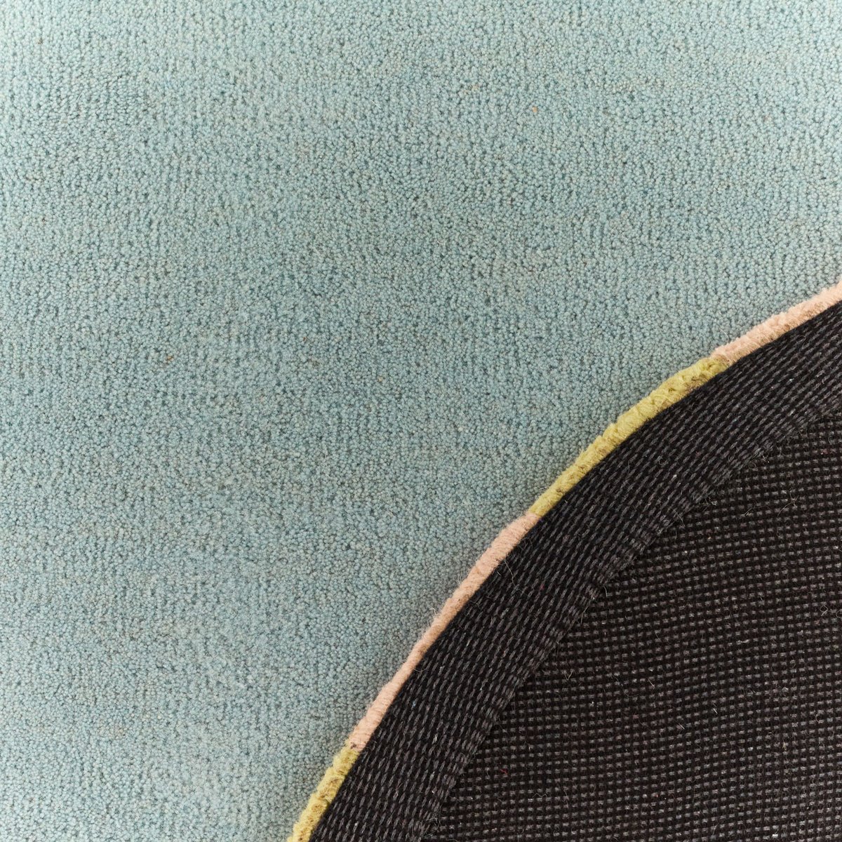 Tapis fait main en laine oval RAYON TENDRE multi, NAZAR RUGS X PANTONE