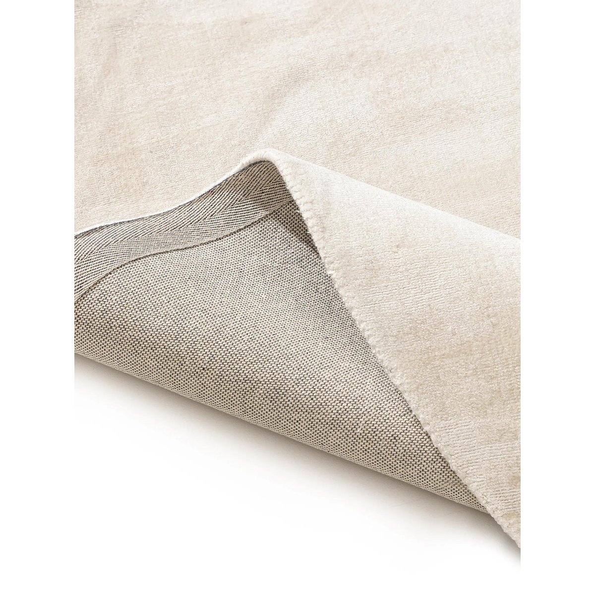 Tapis rond en viscose tissé main NOVA crème, BENUTA 