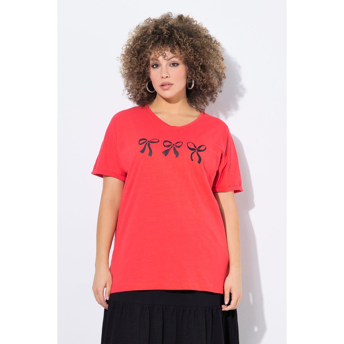 T-shirt oversize. Motif nœuds. Décolleté rouge clair, ULLA POPKEN
