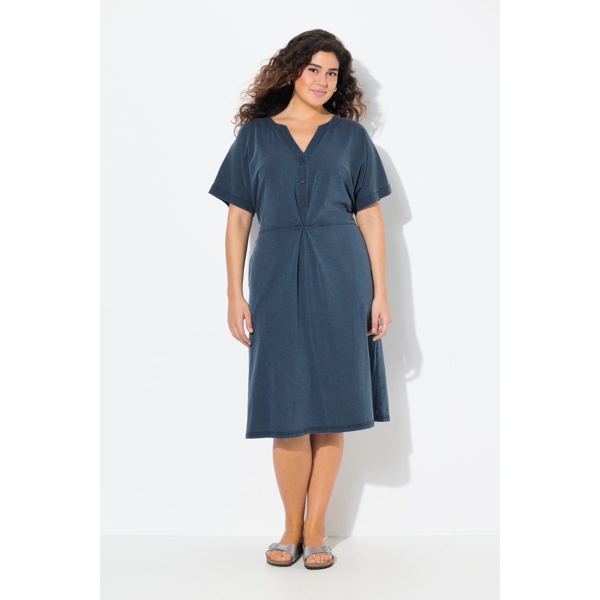 Robe en jersey. Col tunisien et marine, ULLA POPKEN