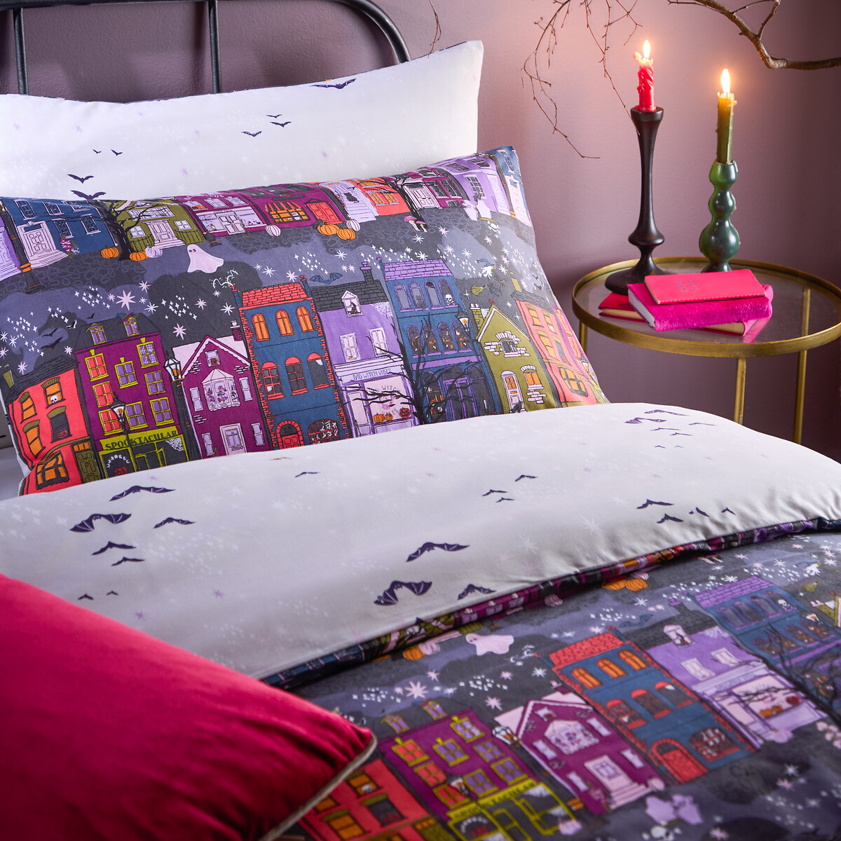 Creepy Town Reversible Duvet Cover and Pillowcase Set charcoal, FURN.