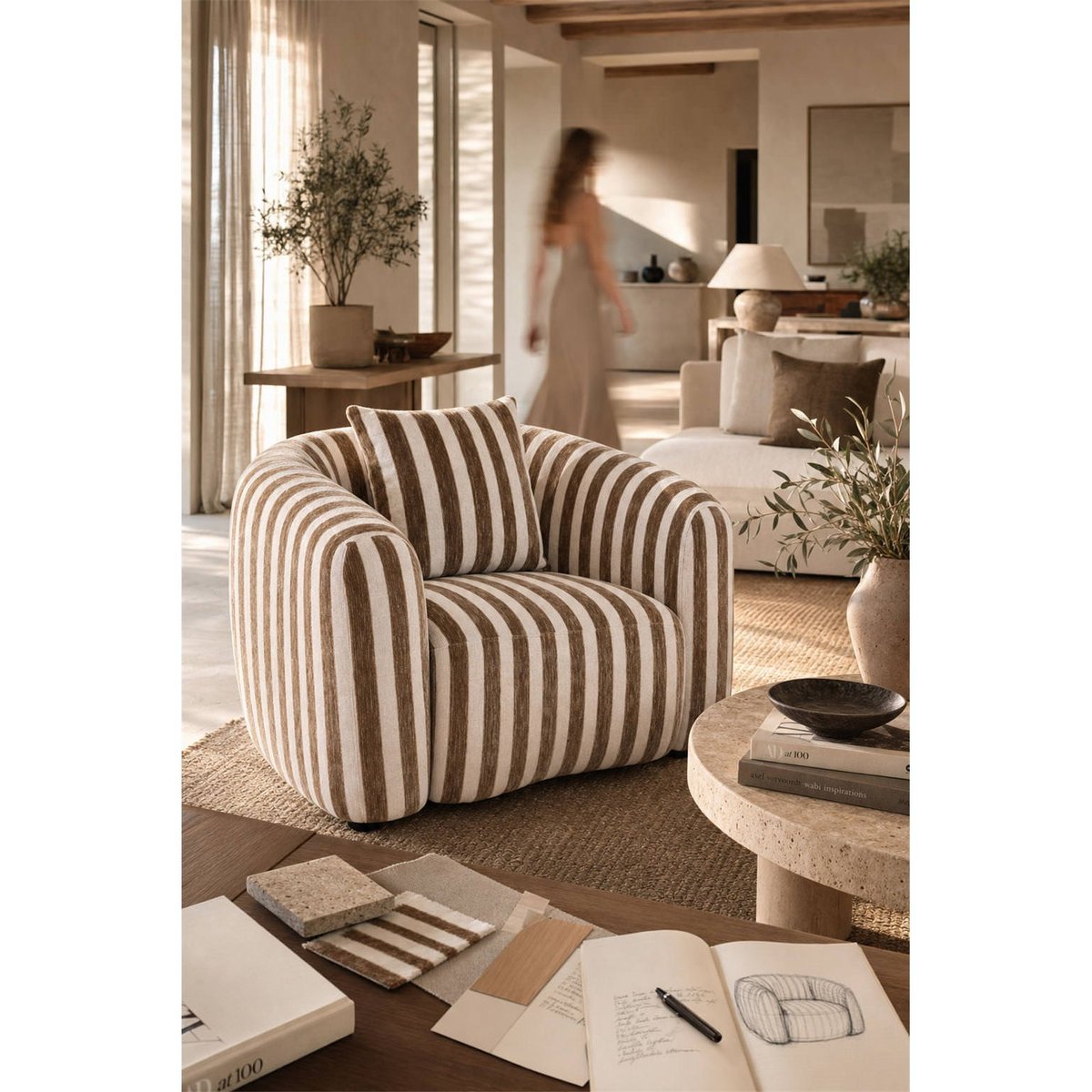 Fauteuil lounge rayé au confort généreux rayures sable, RECOLLECTION