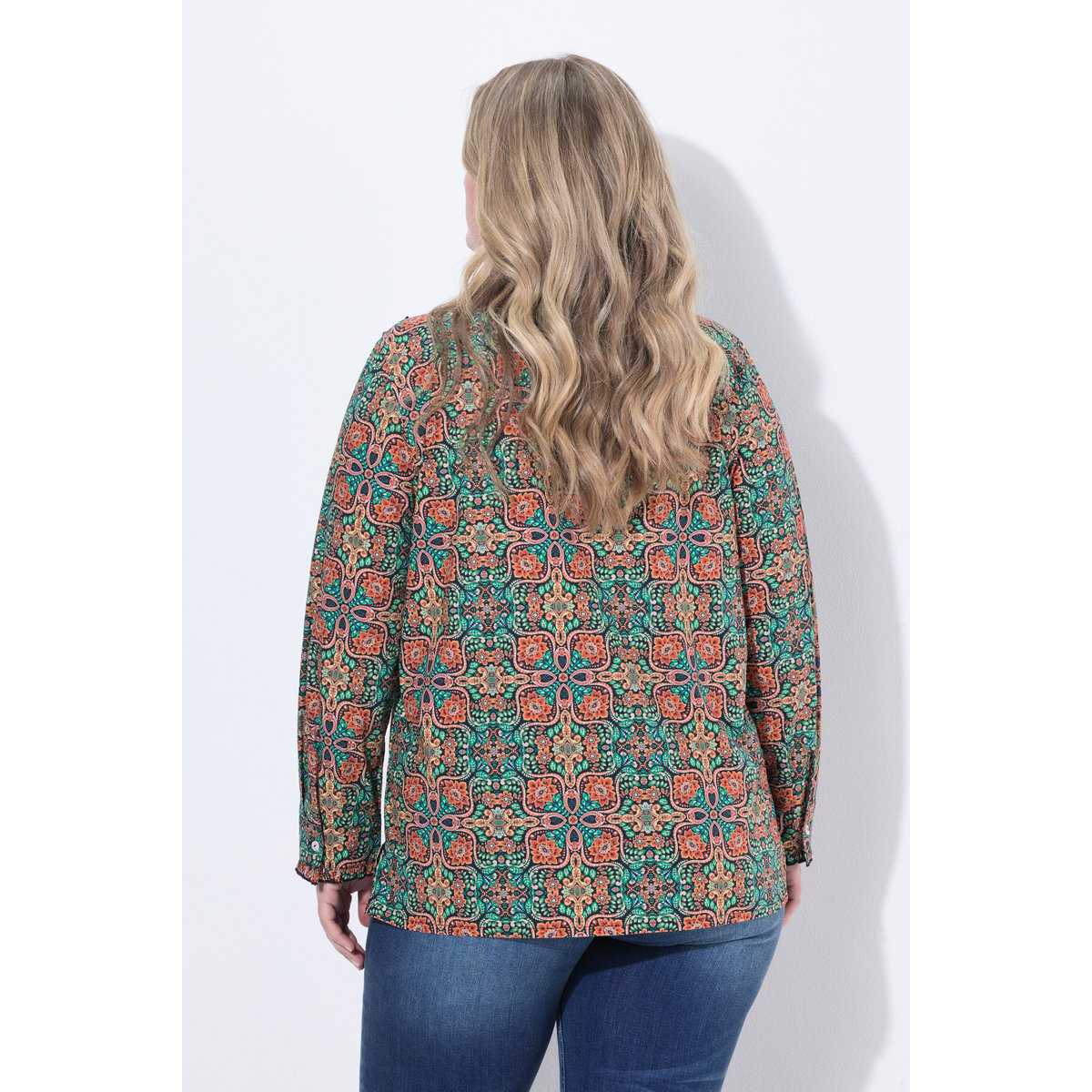 Chemisier à fleurs, col chemise noir, ULLA POPKEN