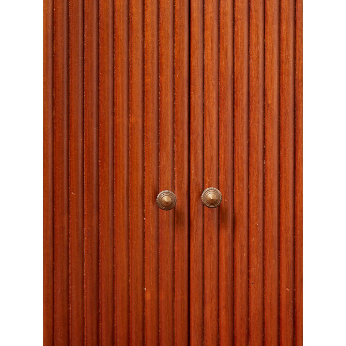 Buffet haut en bois Gilbert N°1712 - Bon état bois clair, DEBONGOUT