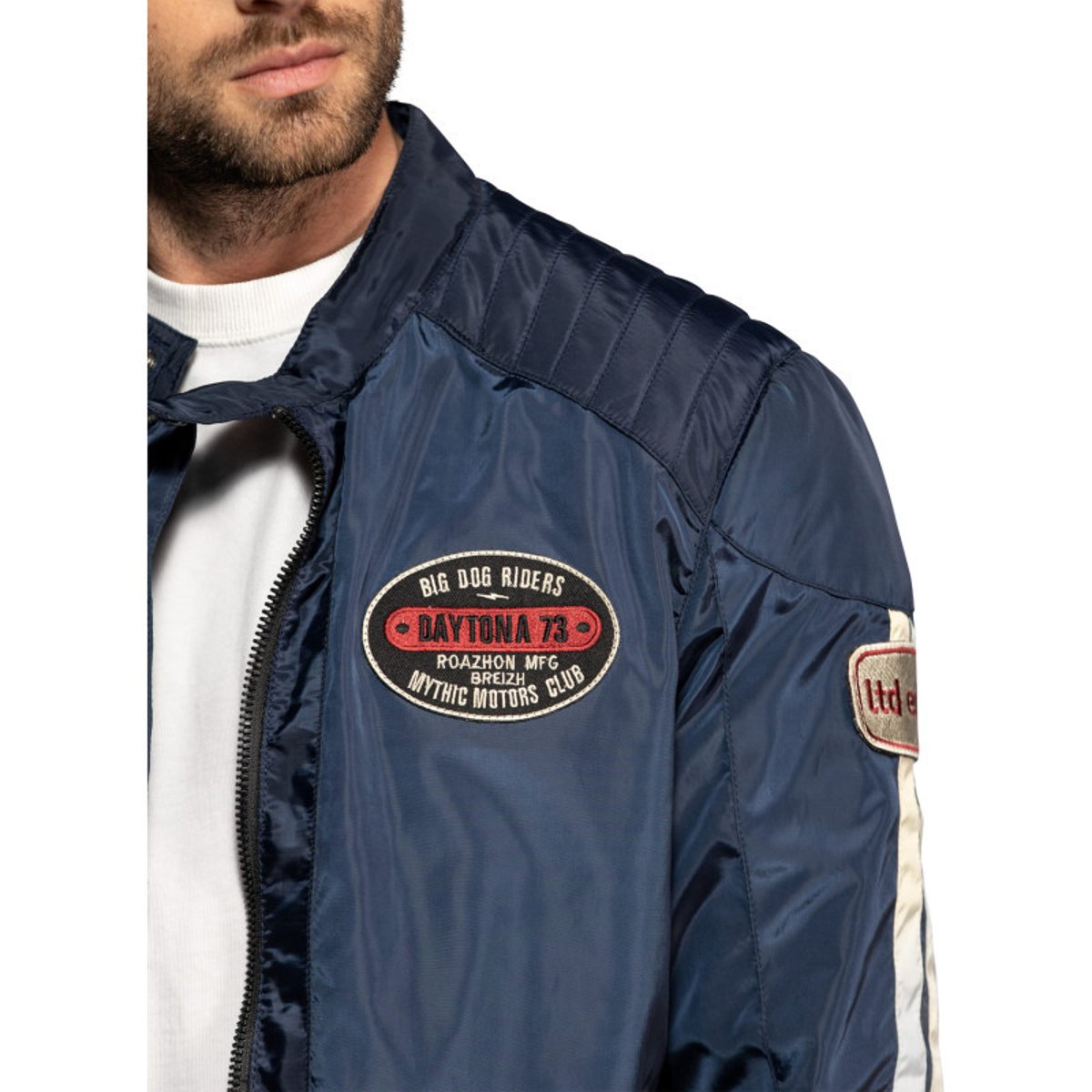 Blouson Gilmer marine à coupe droite pourvu d'un col à boutons pression bleu foncé, DAYTONA