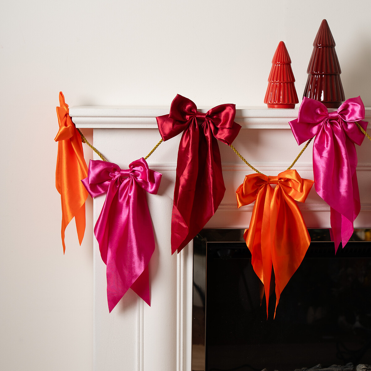 180cm Satin Bow Garland in Multi red, SO'HOME