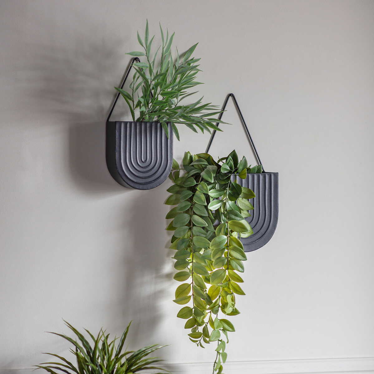 Set of 2 Wall Planters black, ÉDITÉ