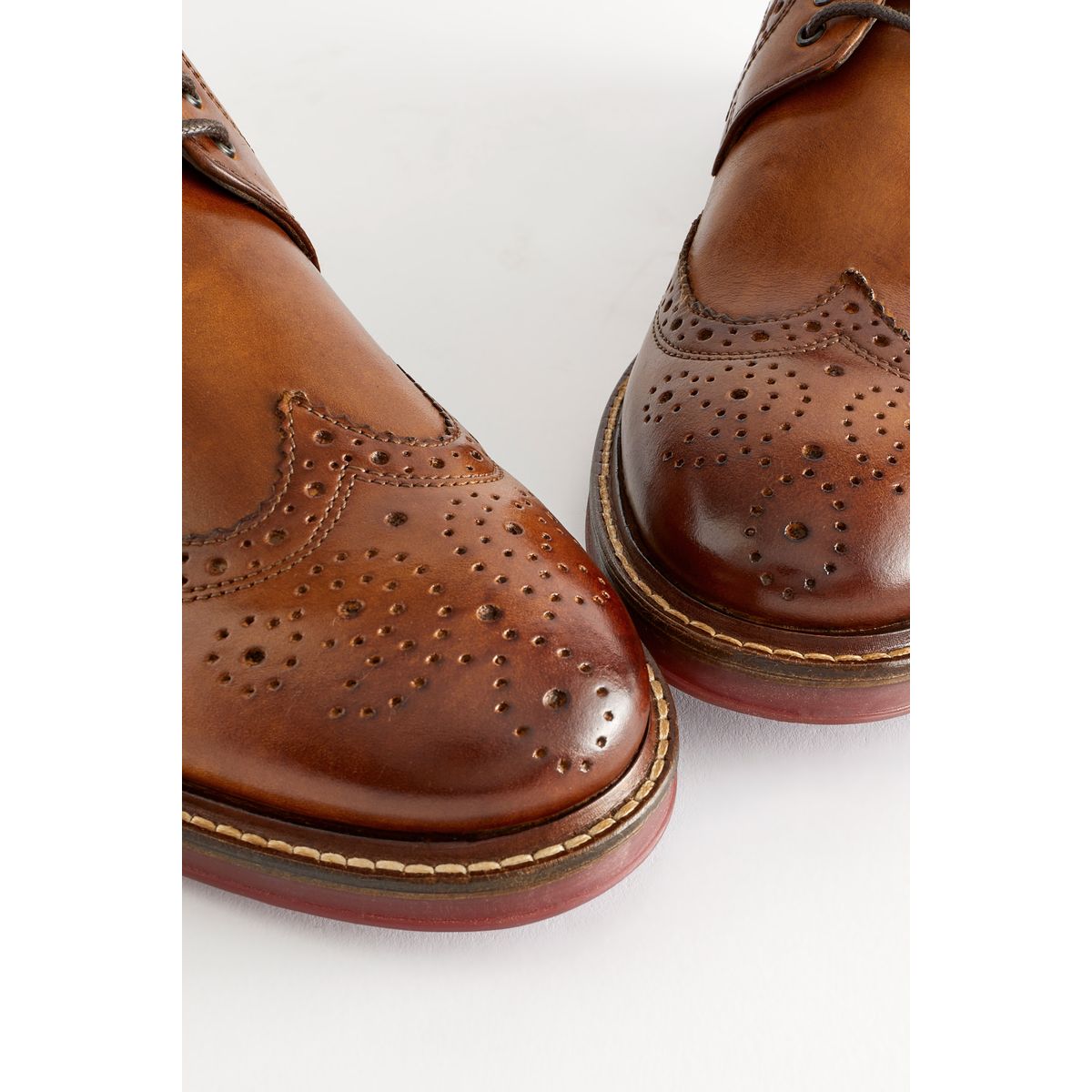 Chaussures richelieu cuir contrastantes marron fauve, NEXT