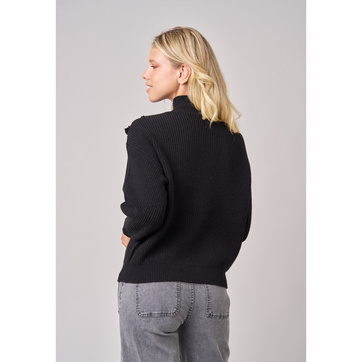 Pull femme en maille côtelée détail ajouré DORINA black, DEELUXE