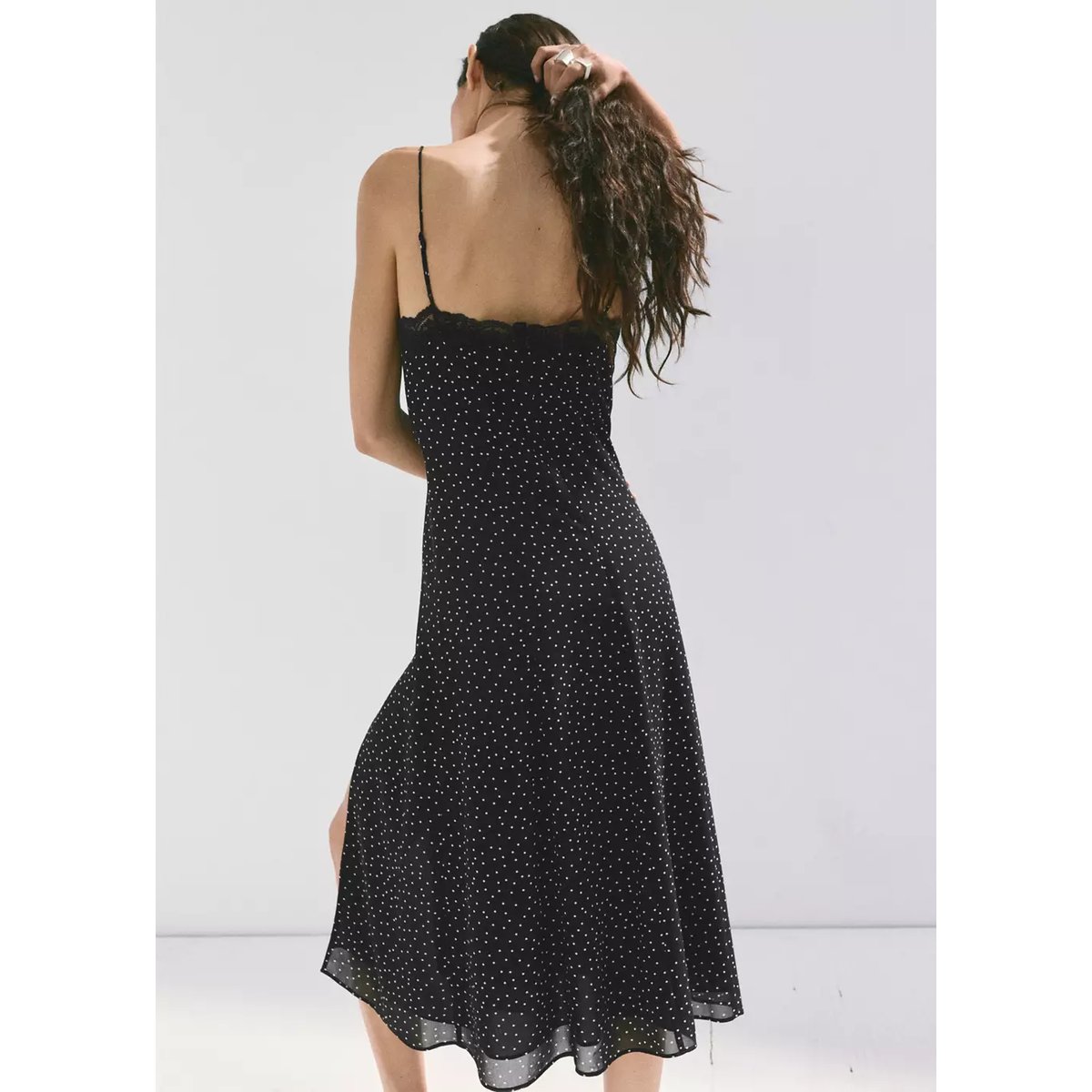 Robe à pois avec détail en dentelle noir, MANGO