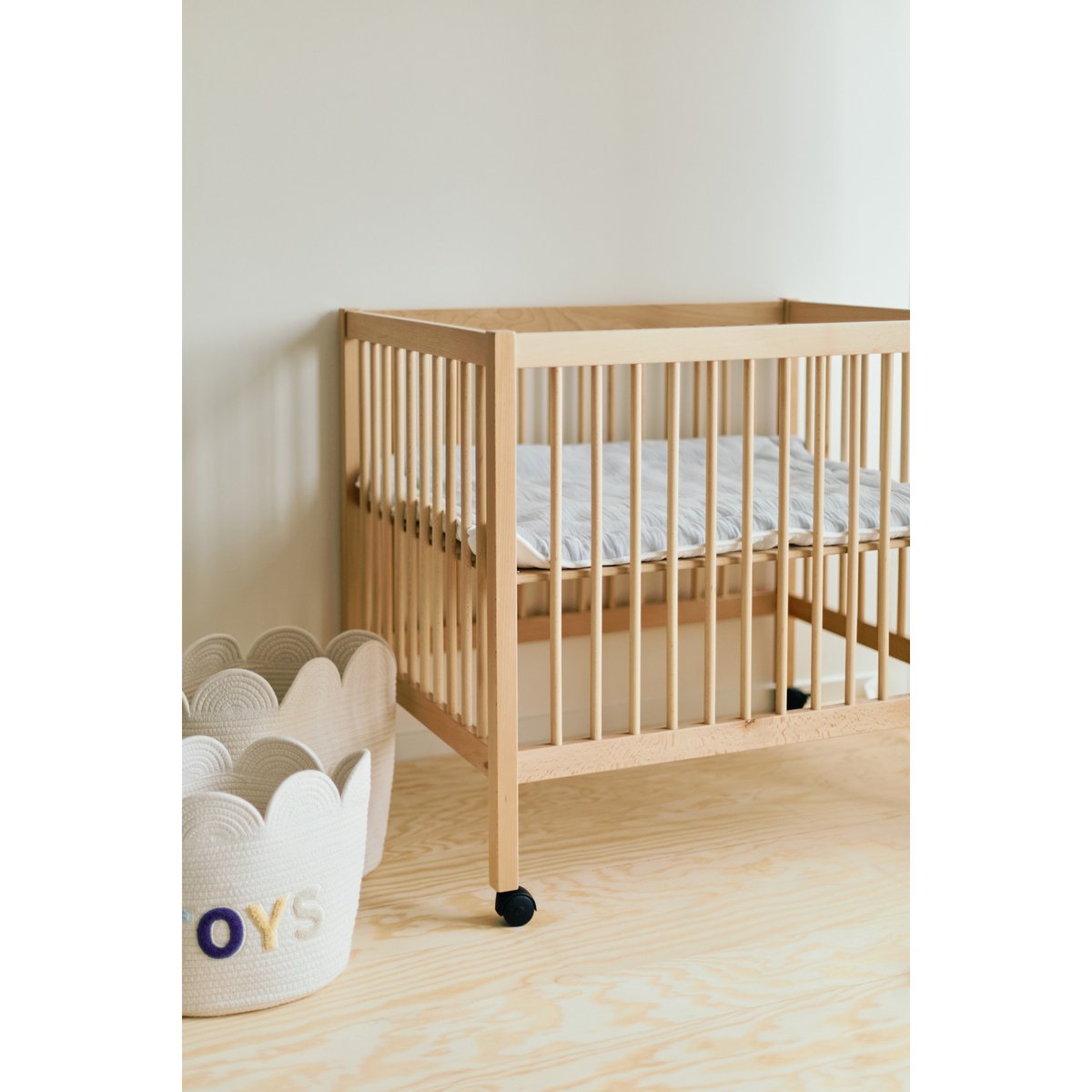 Parc pour bébé en bois + roues 95x75 cm PARC 98 naturel, CHILDHOME