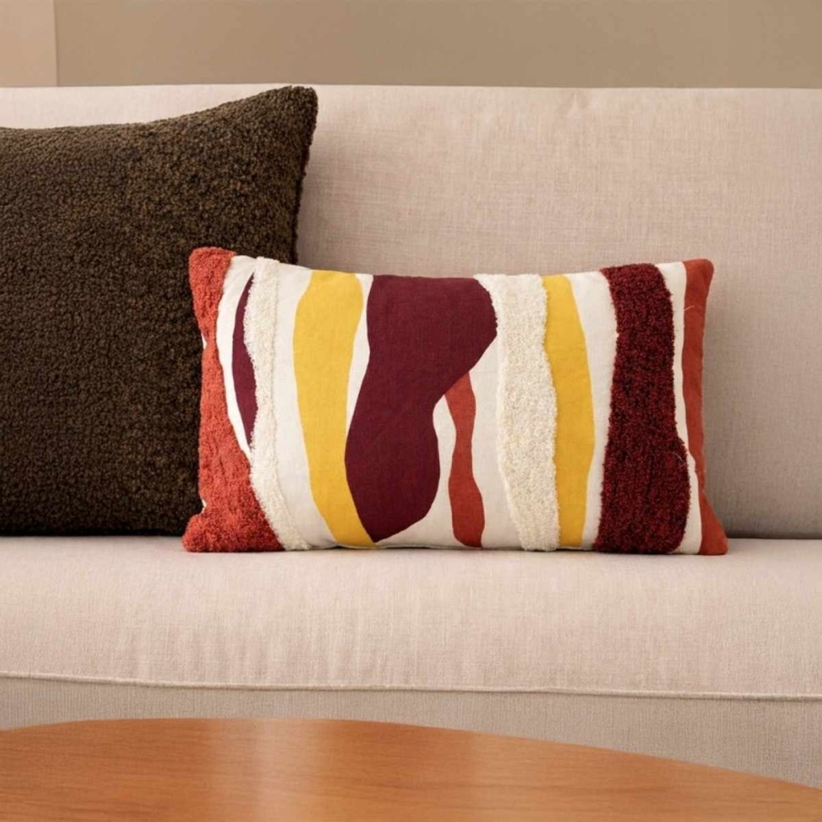 Coussin imprimé et brodé bouclette 30x50cm bordeaux, ORNAMI
