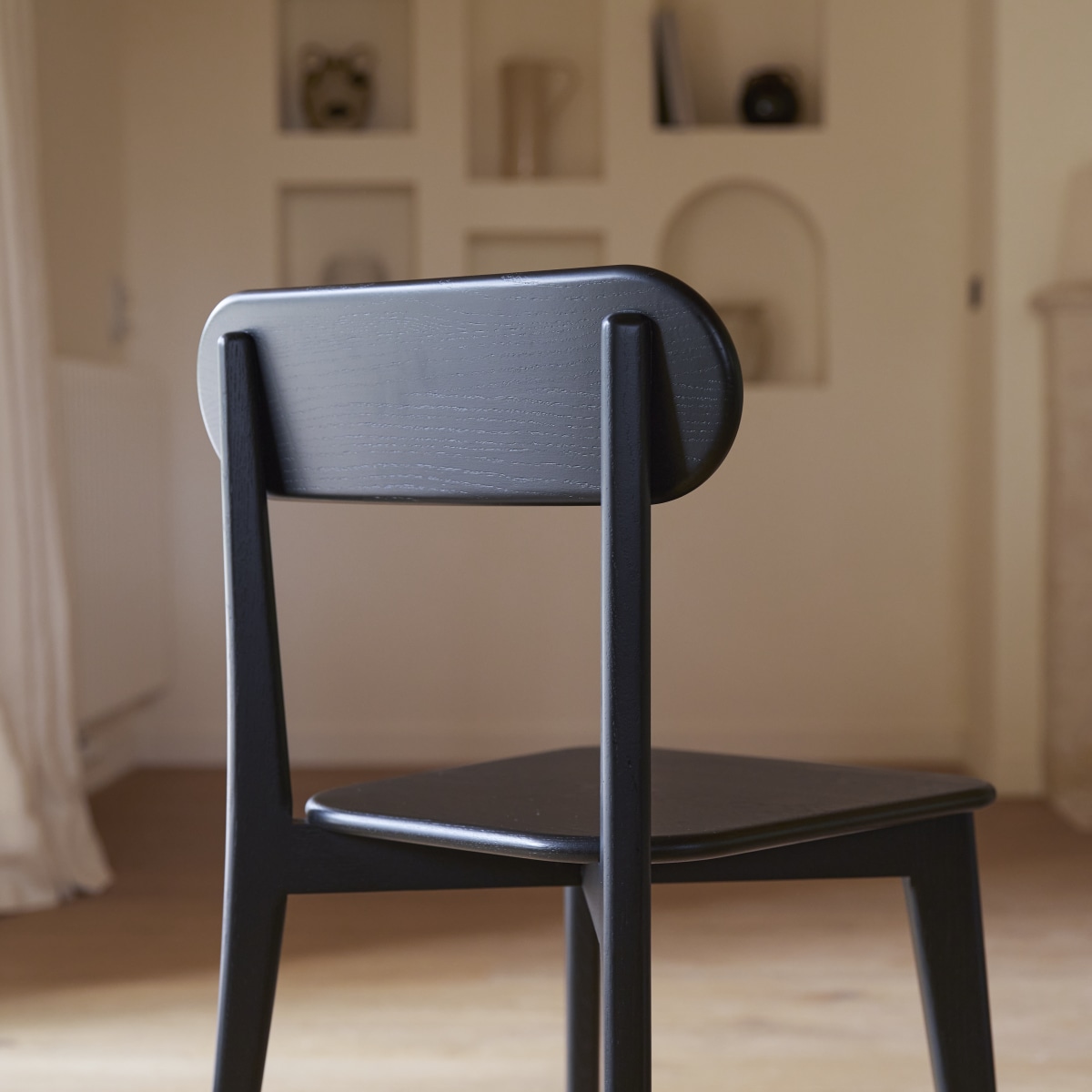 Chaise en Acajou massif, ABEL noir, TIKAMOON