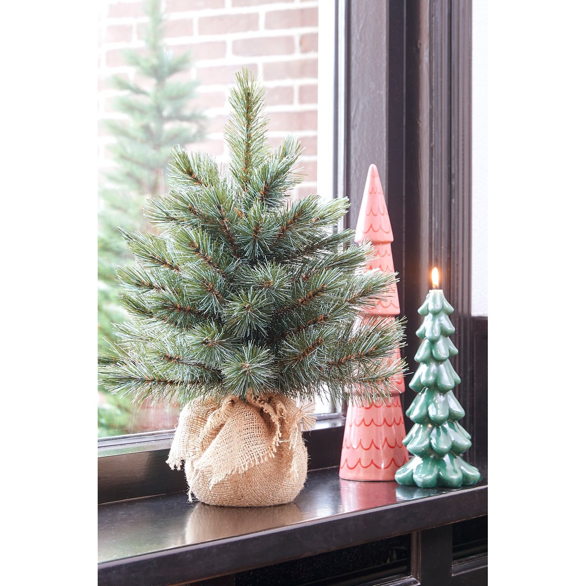Sapin de Noël artificiel dans un sac en jute H45 cm FOREST FROSTED vert, TRIUMPH TREE