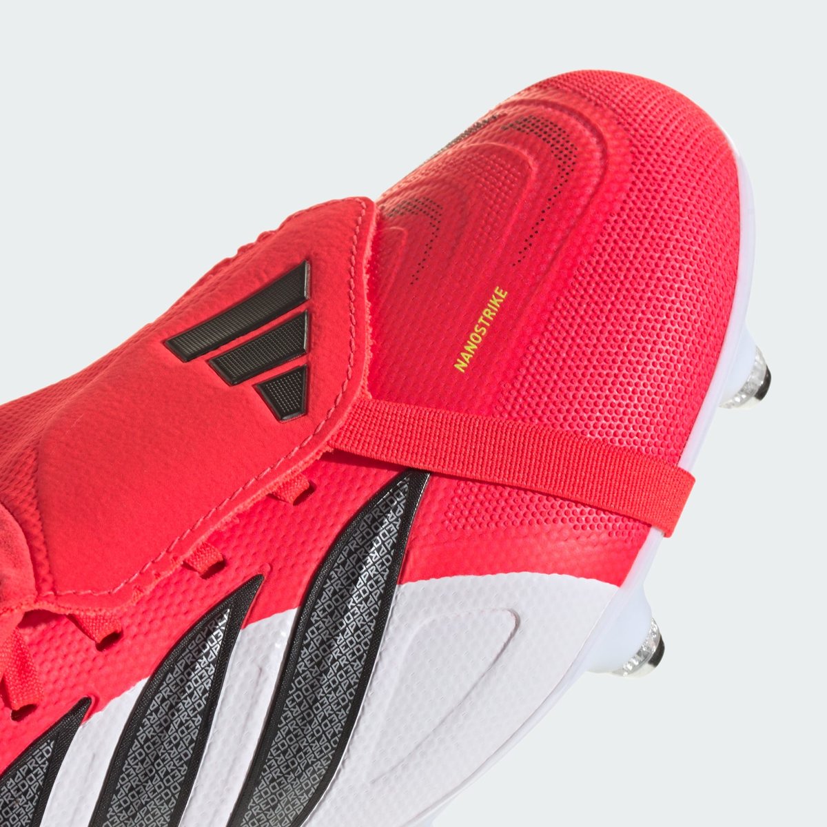 Chaussure De Football Languette Rabattue Predator League Terrain Gras Chaussure De Football Languette Rabattue Predator League Terrain Gras lucid red / core black / cloud white, adidas Performance