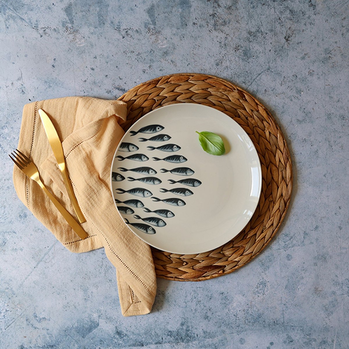 Lot de 6 assiettes plates en porcelaine 26,5cm, PESCARE blanc-bleu, NOVASTYL