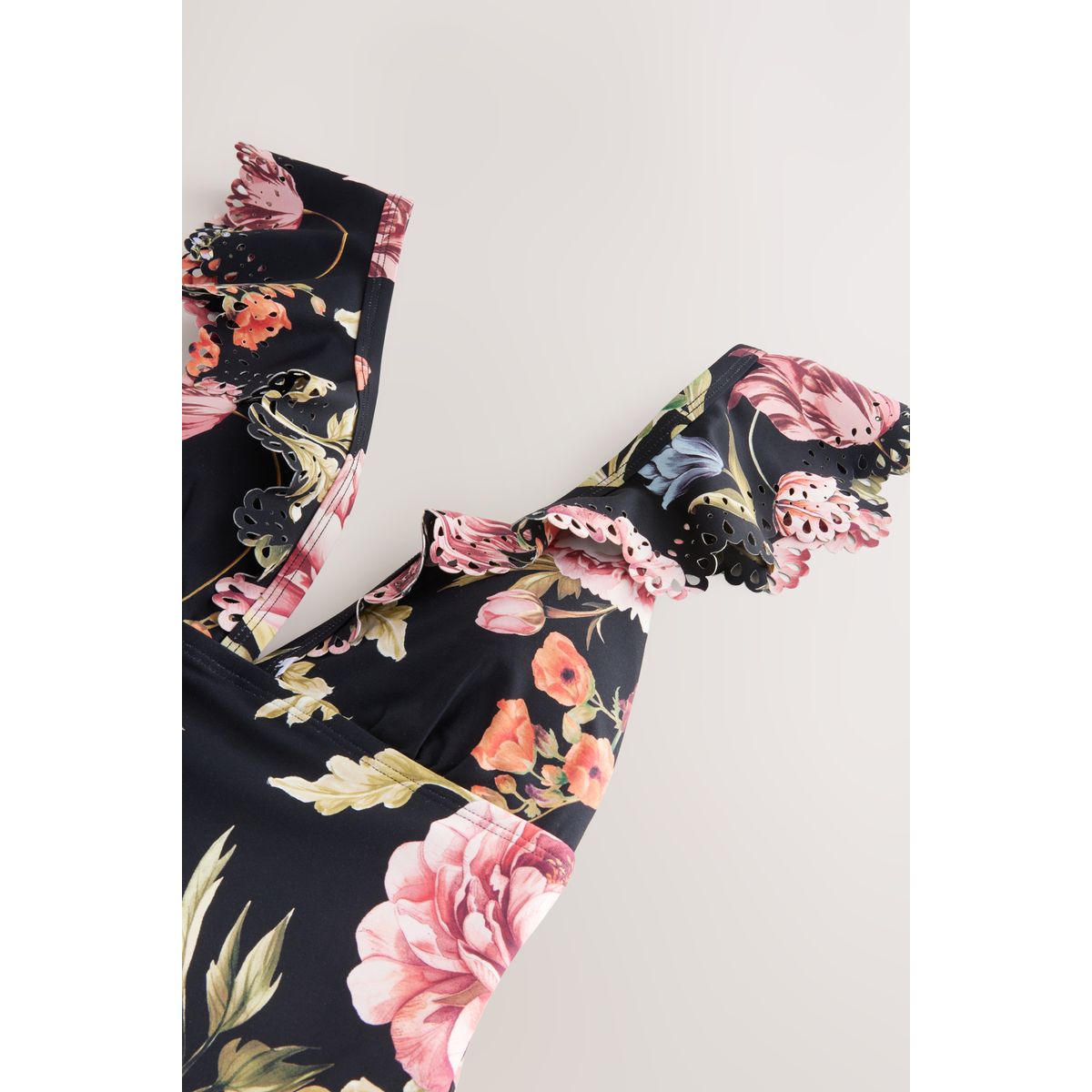 Maillot de bain gainant pigeonnant à volants imprimé fleuri - noir, NEXT