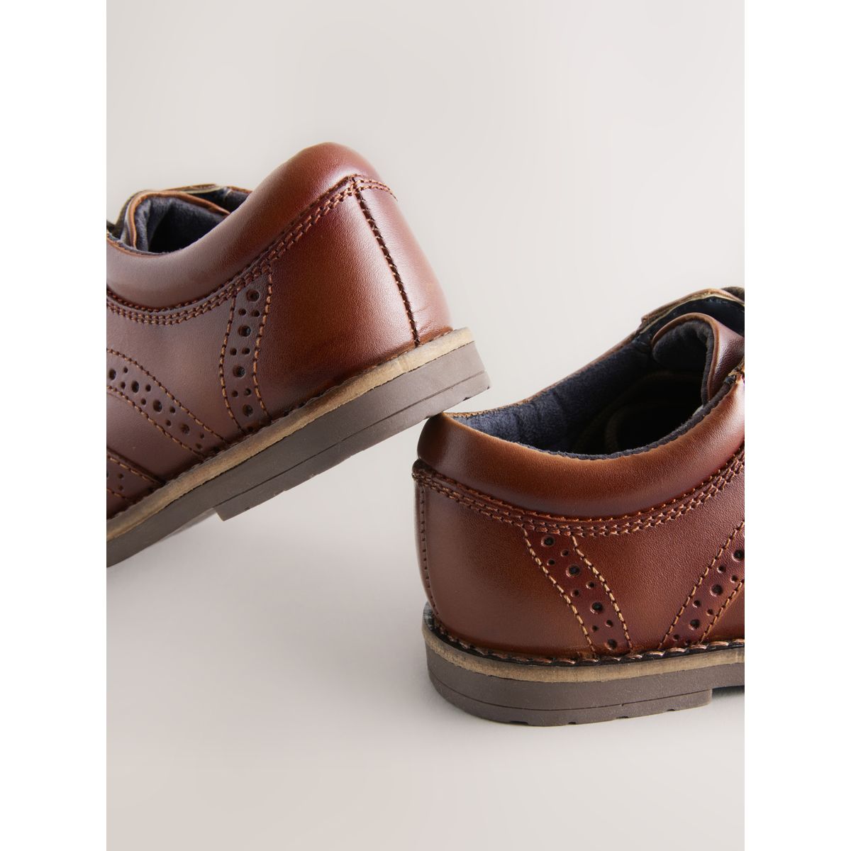 Chaussures richelieu à lacets marron fauve, NEXT