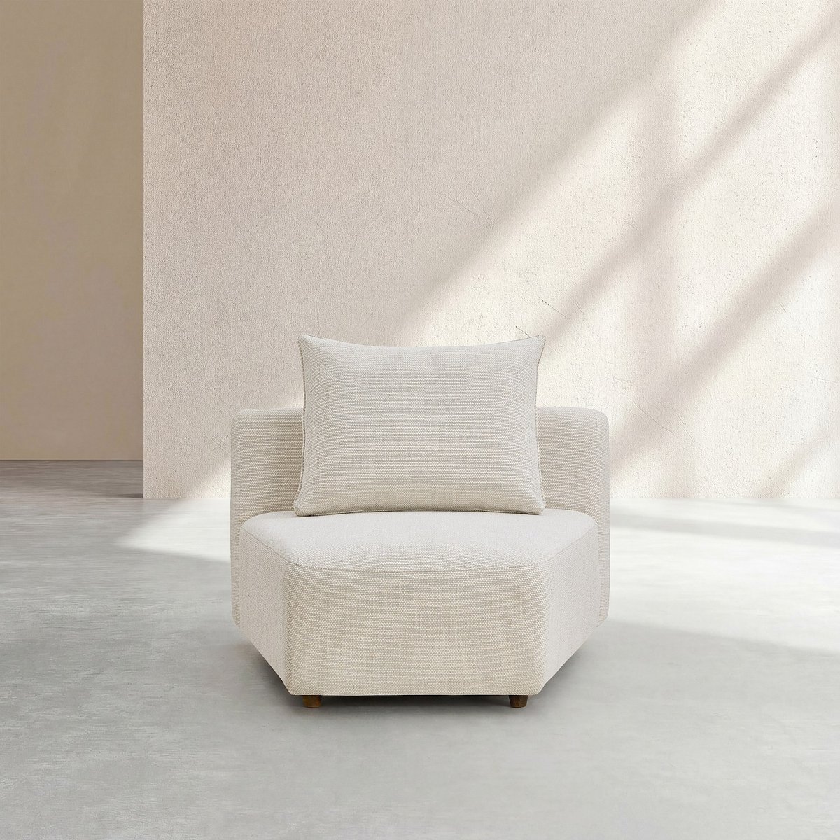 Chauffeuse en tissu garnie de plumes CAPRI beige, HABITAT