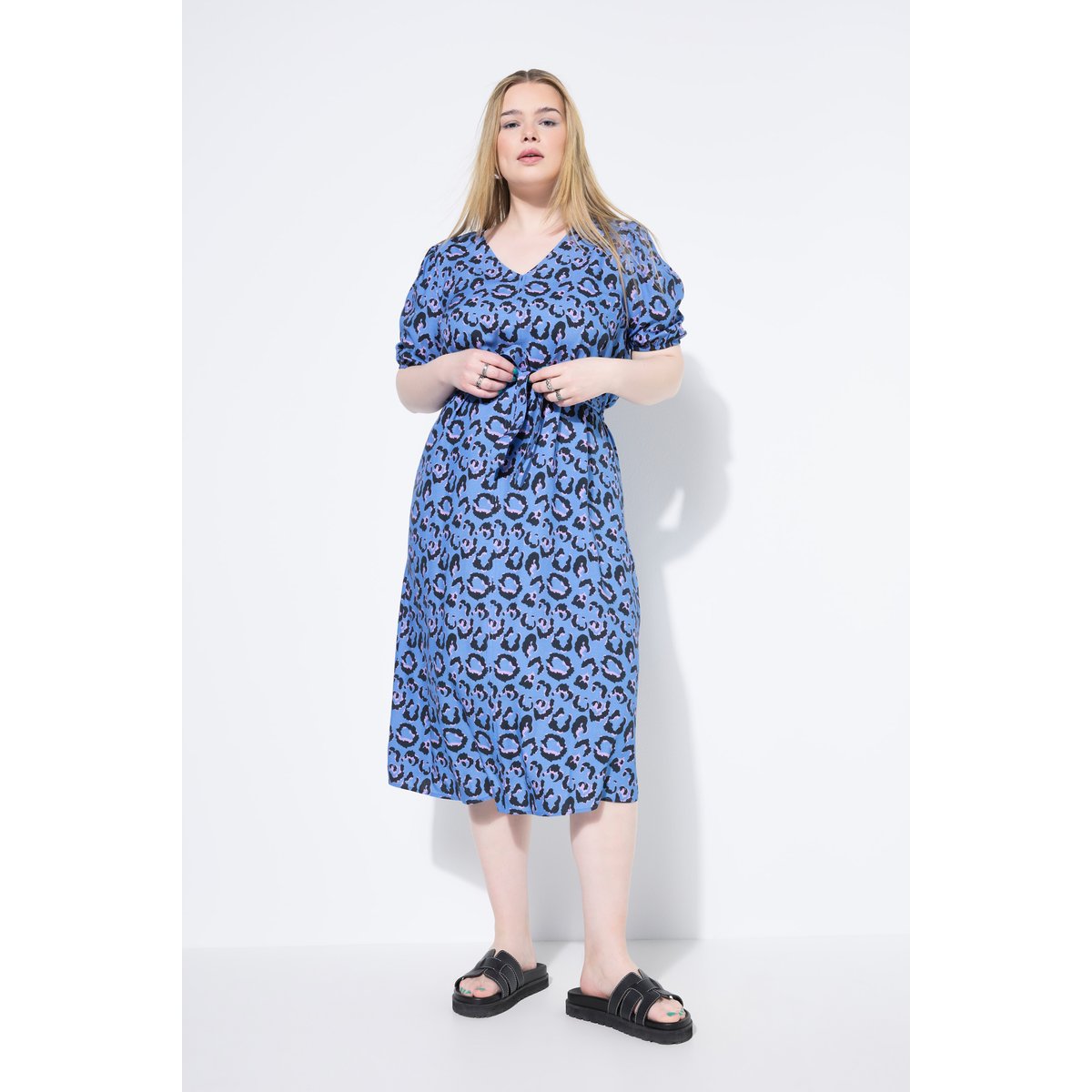 Robe midi coupe évasée, imprimé léopard bleu ciel, STUDIO UNTOLD