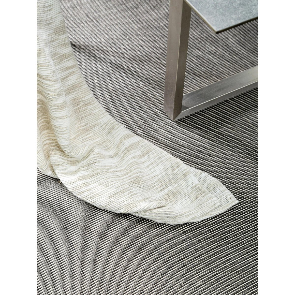 Tapis d'extérieur & intérieur METRO noir, BENUTA