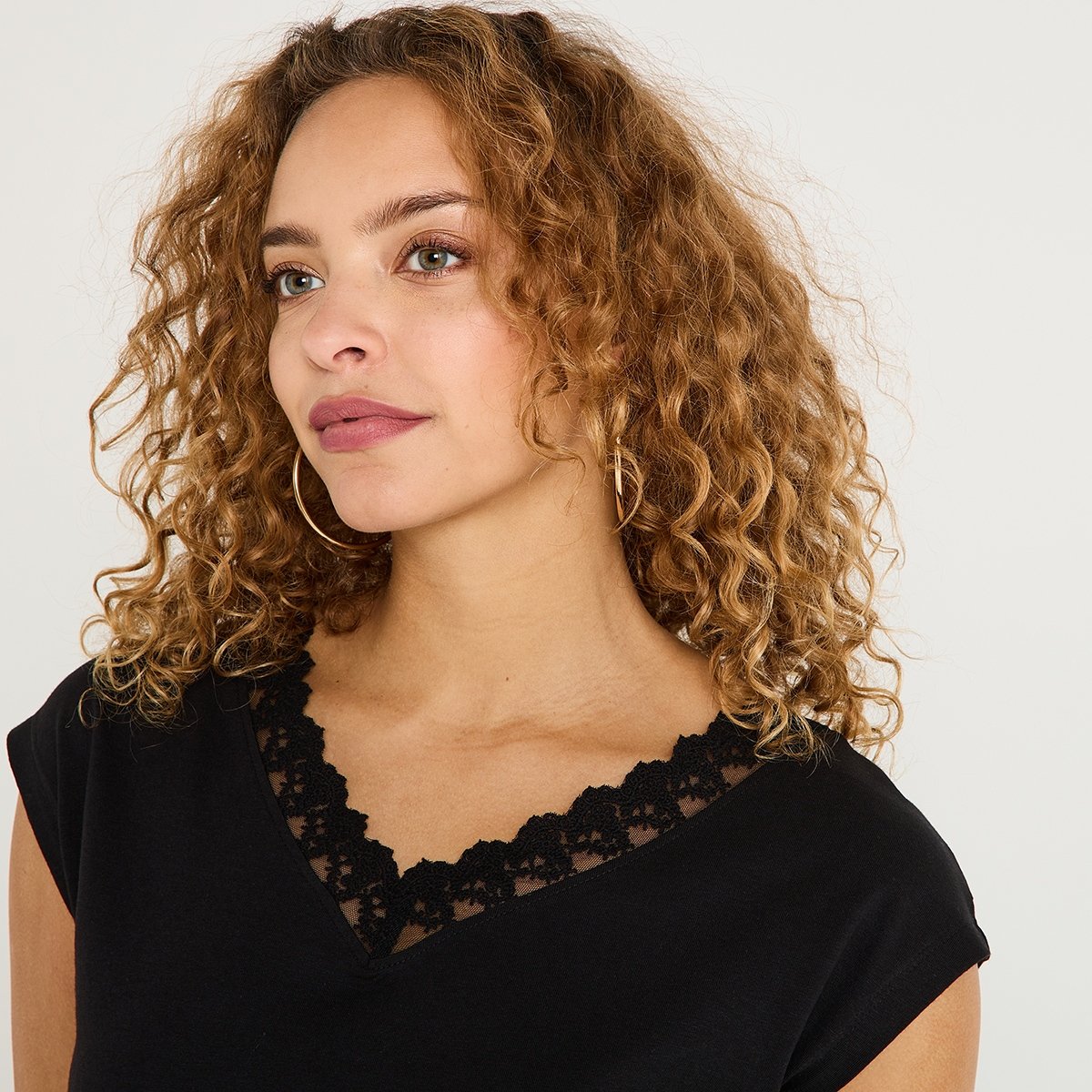 T-shirt col V noir, GRAIN DE MALICE