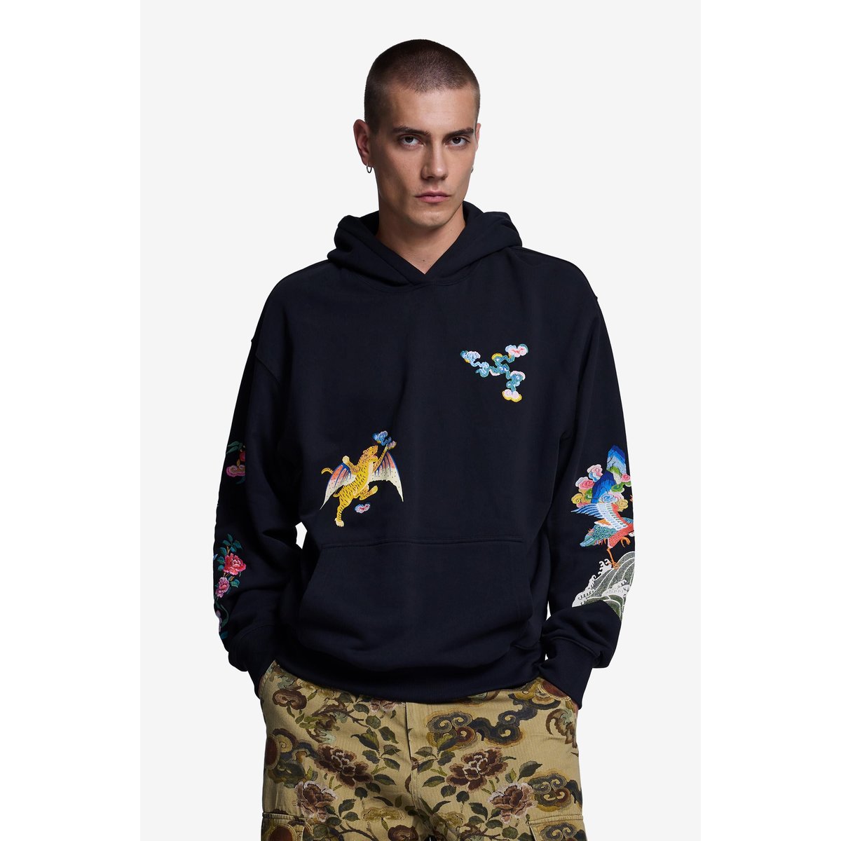 Sweat à capuche brodé noir, DESIGUAL