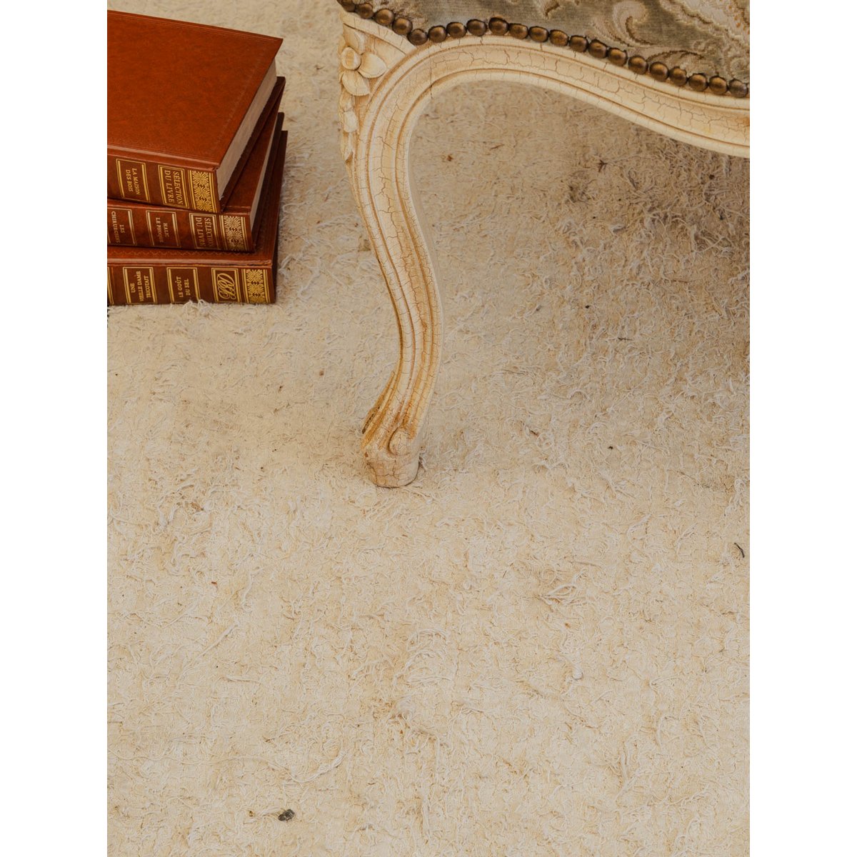Paire de fauteuils en bois et tissu Ernest N°1617 - Bon état beige, DEBONGOUT