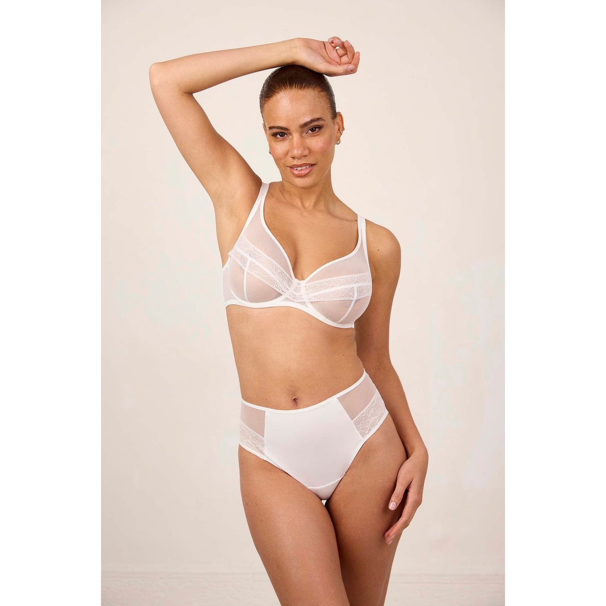 Soutien-gorge triangle avec armatures en dentelle NUDITÉ lys, MAISON LEJABY