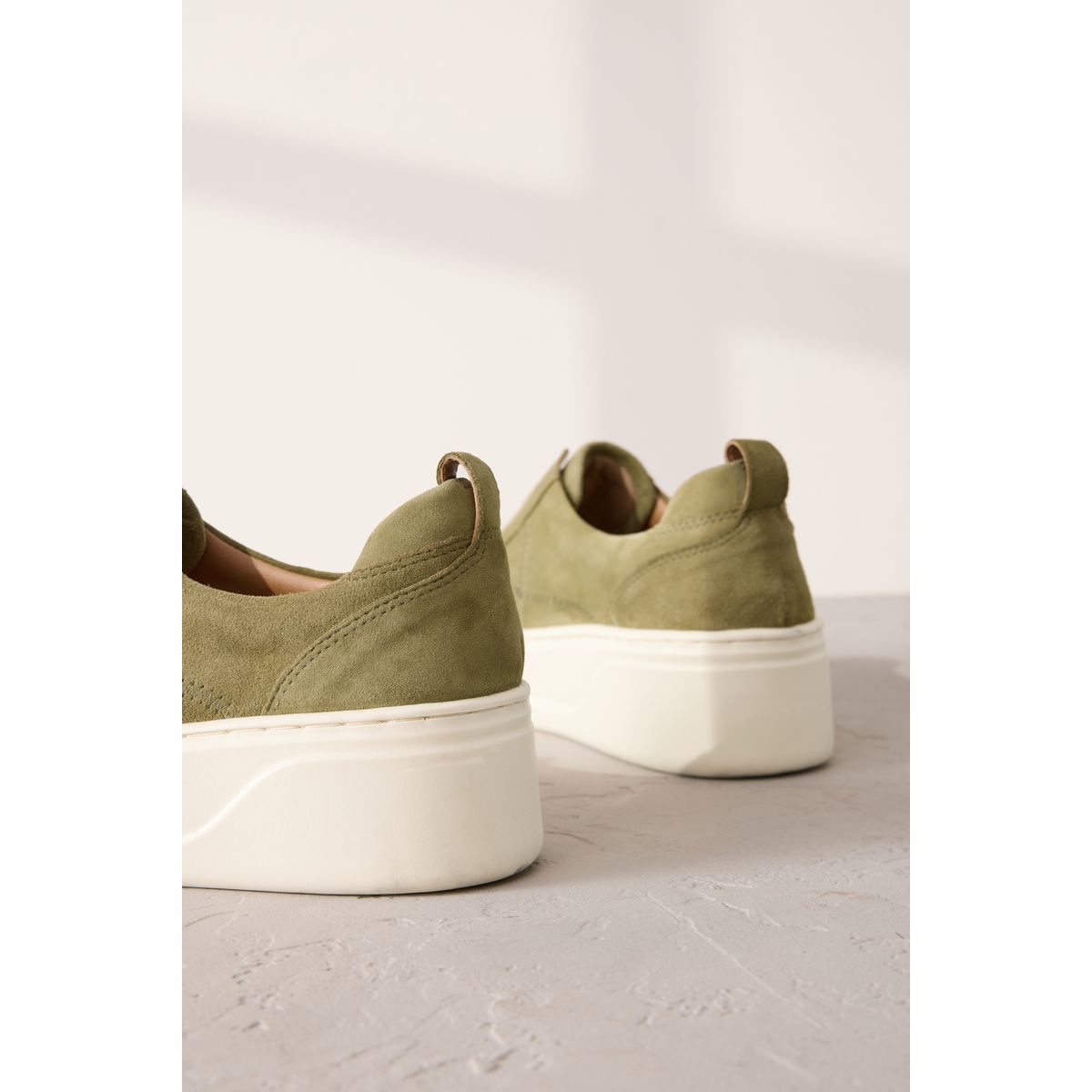 Baskets chunky en cuir Signature vert kaki, NEXT