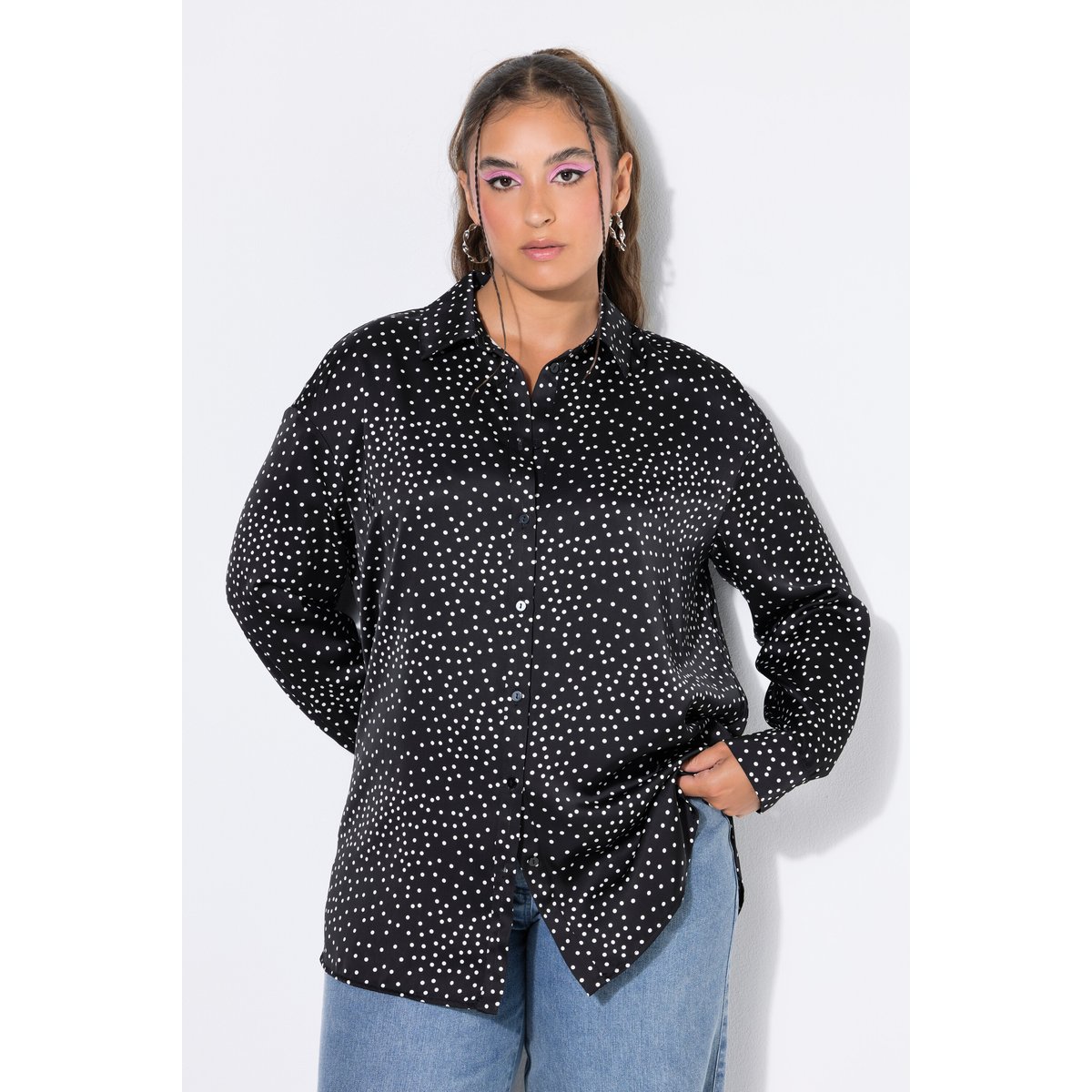 Chemisier en satin, coupe oversize, à pois noir, STUDIO UNTOLD
