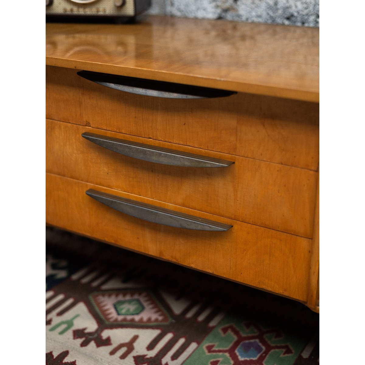Enfilade bois clair laqué Margaret N°490 - Bon état bois clair, DEBONGOUT