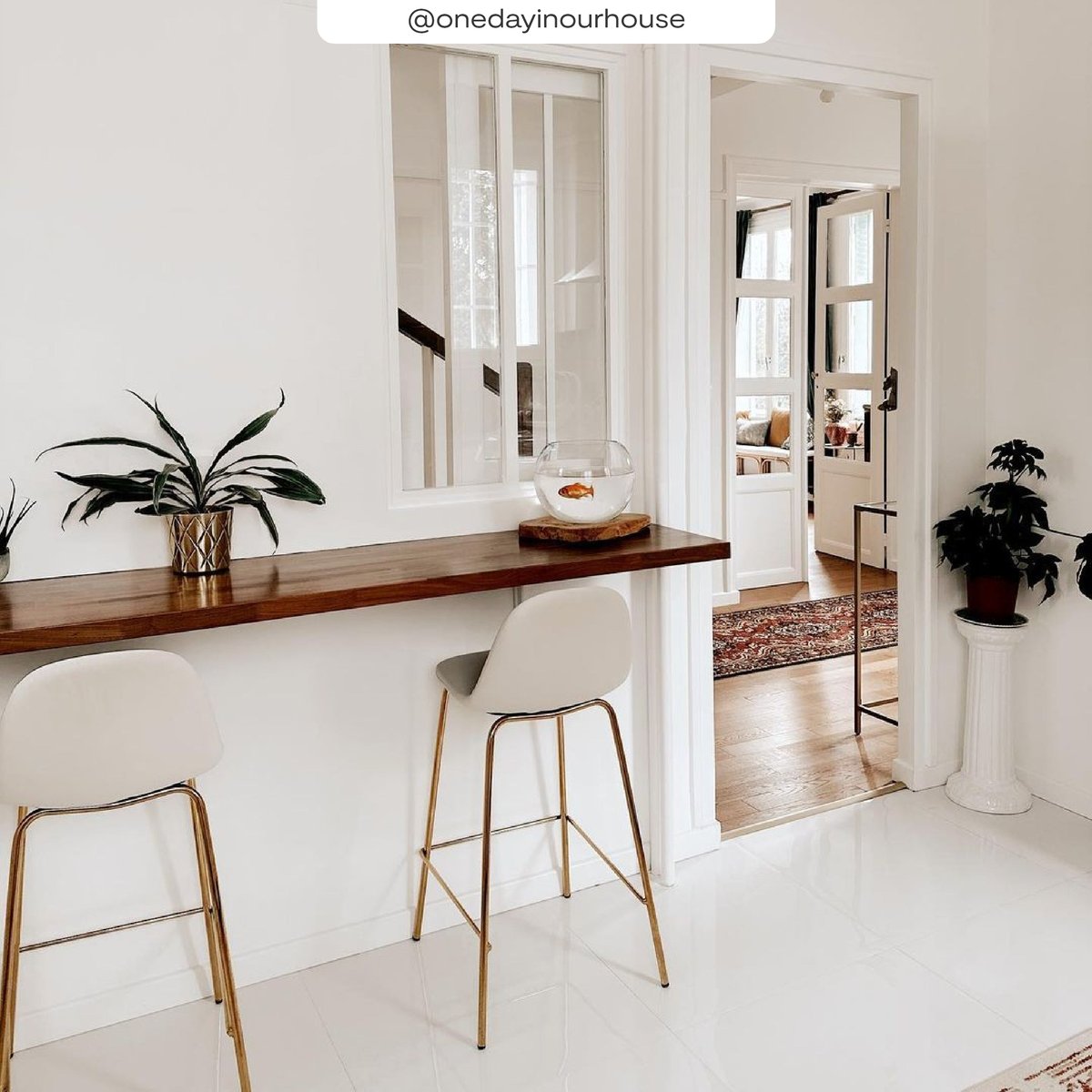 Chaise pour îlot central en cuir synthétique 65 cm, pieds - HENRIK blanc, MAISON PAVANE