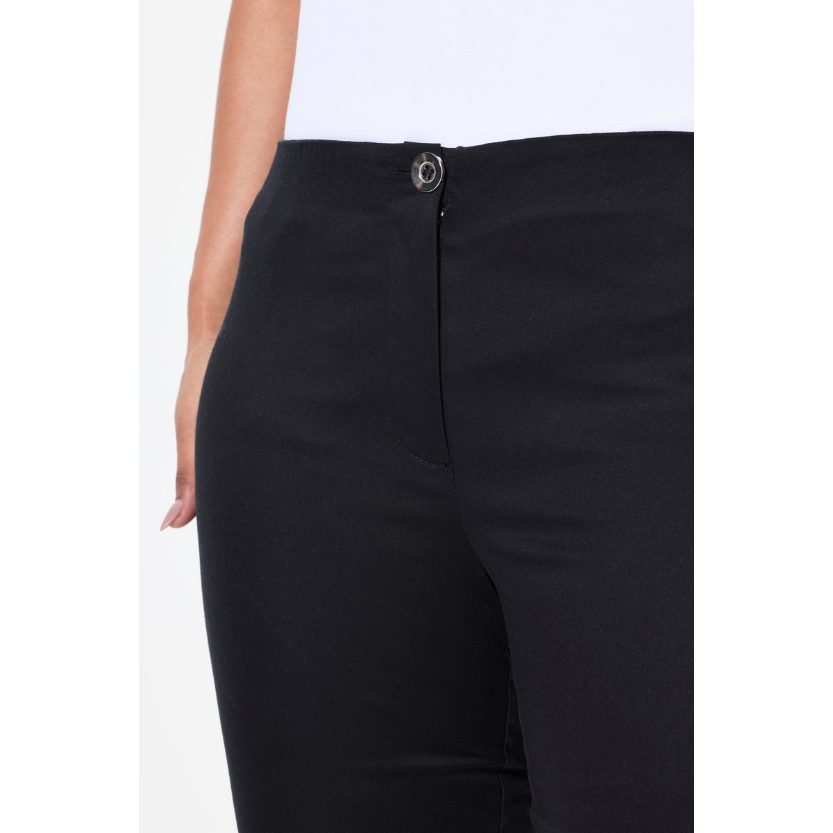 Pantalon chino. Taille élastique et bas de noir, ULLA POPKEN