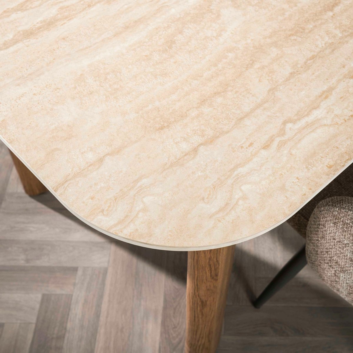 Table à manger céramique 3D à bords arrondis 180 cm COLISEE beige, PIER IMPORT