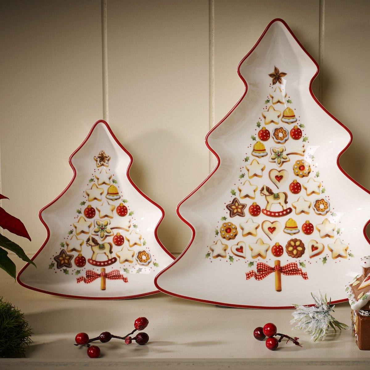 Bol En Forme De Sapin WINTER BAKERY DELIGHT rouge, VILLEROY & BOCH