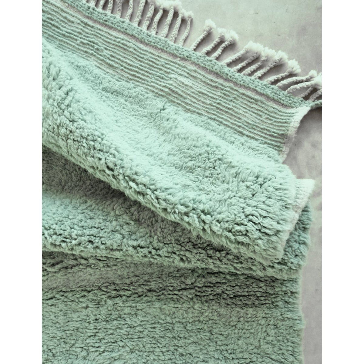 Tapis berbère graphique tissage en relief en laine 207 x 289 cm bleu naturel, AFK LIVING