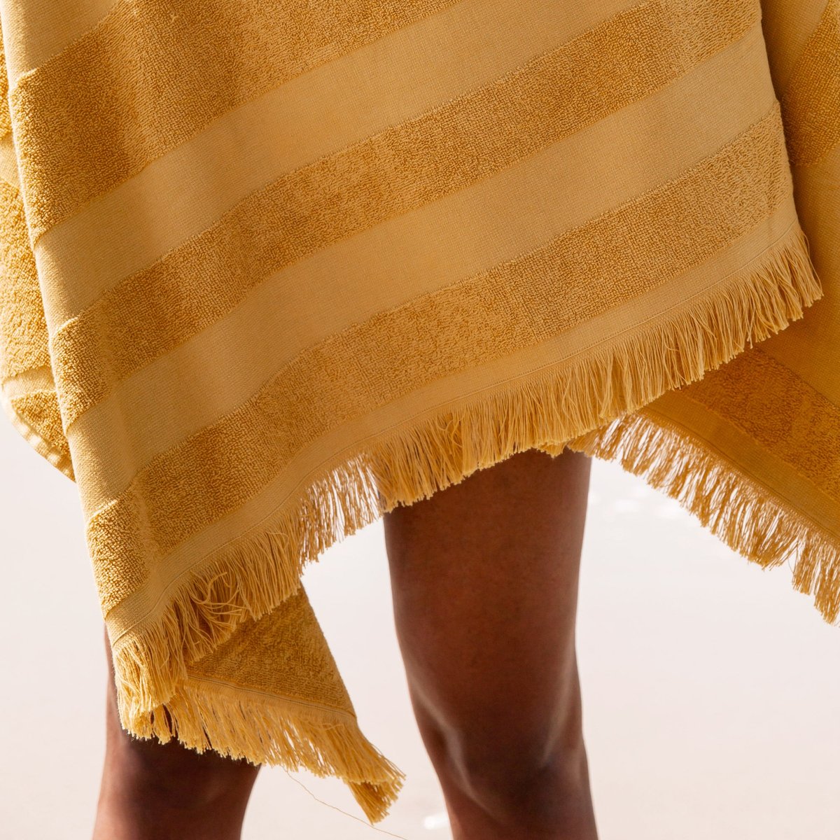 Fouta De Plage en Motif feuillage en éponge TROPI jaune ocre, MADURA