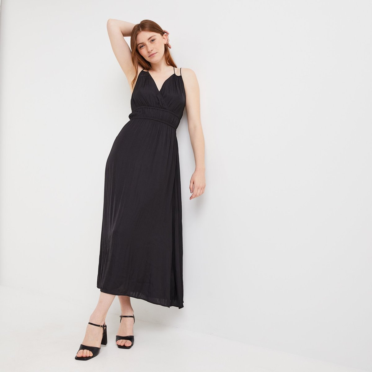 Robe midi satinée élastiquée taille noir, MONOPRIX