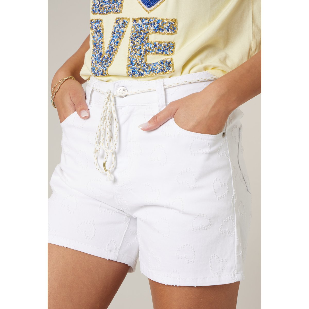 Short femme en twill
LIA ecru, DEELUXE