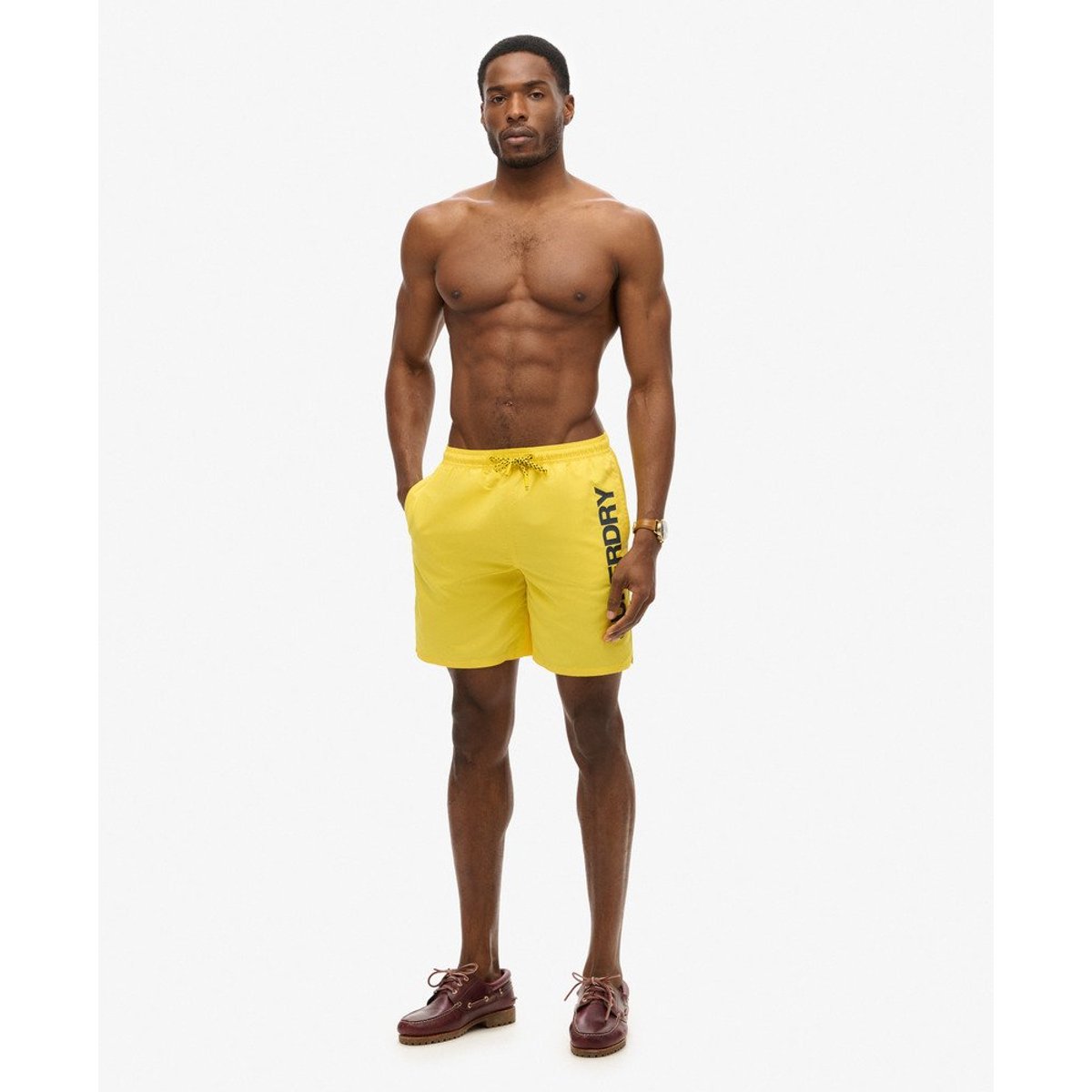 Short de bain de sport recyclé à motif longueur 43 cm jaune cyber, SUPERDRY