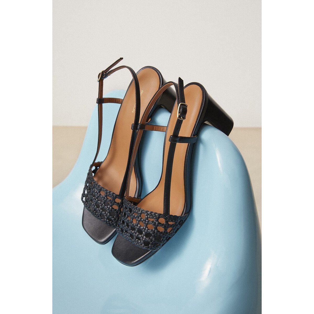 Sandali in pelle intrecciata n° 592 nero , RIVECOUR