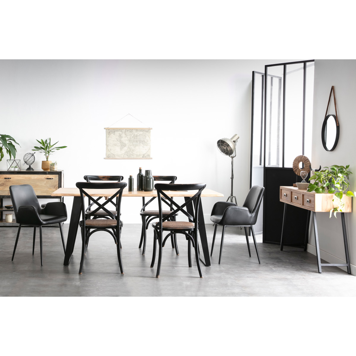 Table à manger rectangulaire en bois massif et métal noir L175 cm KORA bois clair / noir, MILIBOO