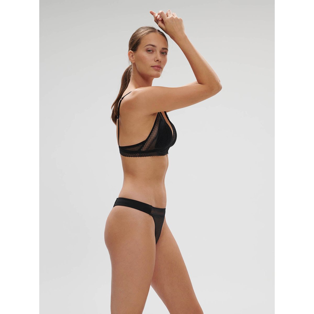 Tanga, PIA noir, SIMONE PERELE