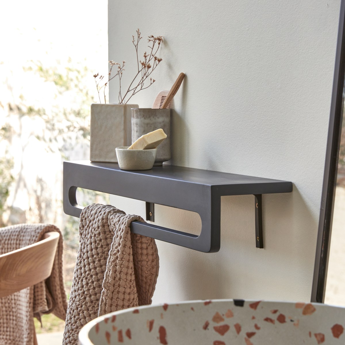 Porte-serviette en Terrazzo, CLEA noir, TIKAMOON