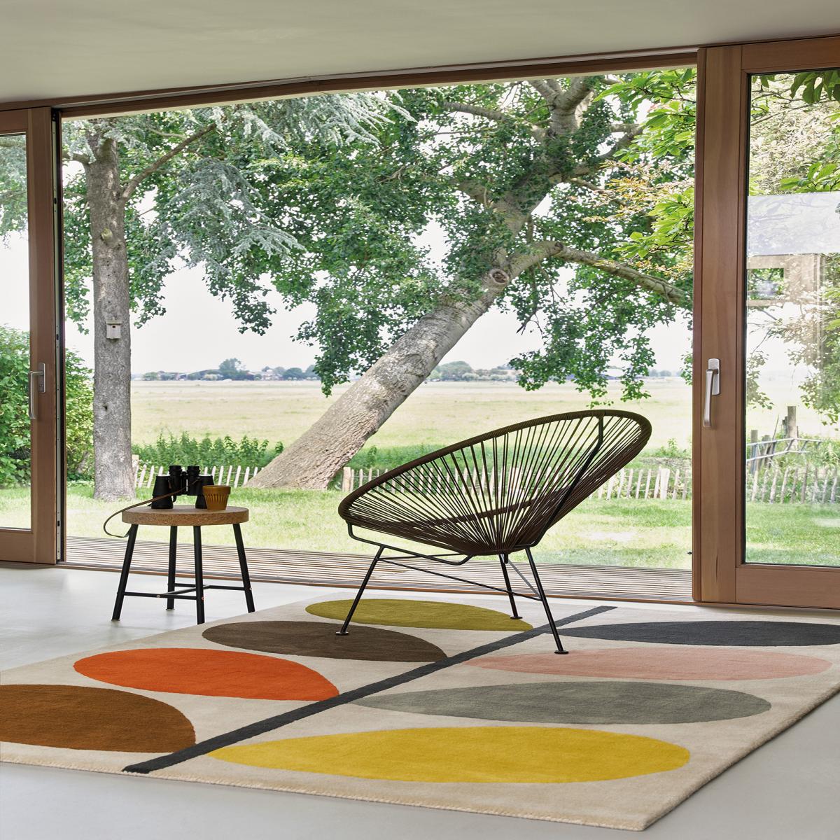 Tapis salon et chambre fait à la main en laine motif seventies GIANT écru, orange, rose, vert, UN AMOUR DE TAPIS